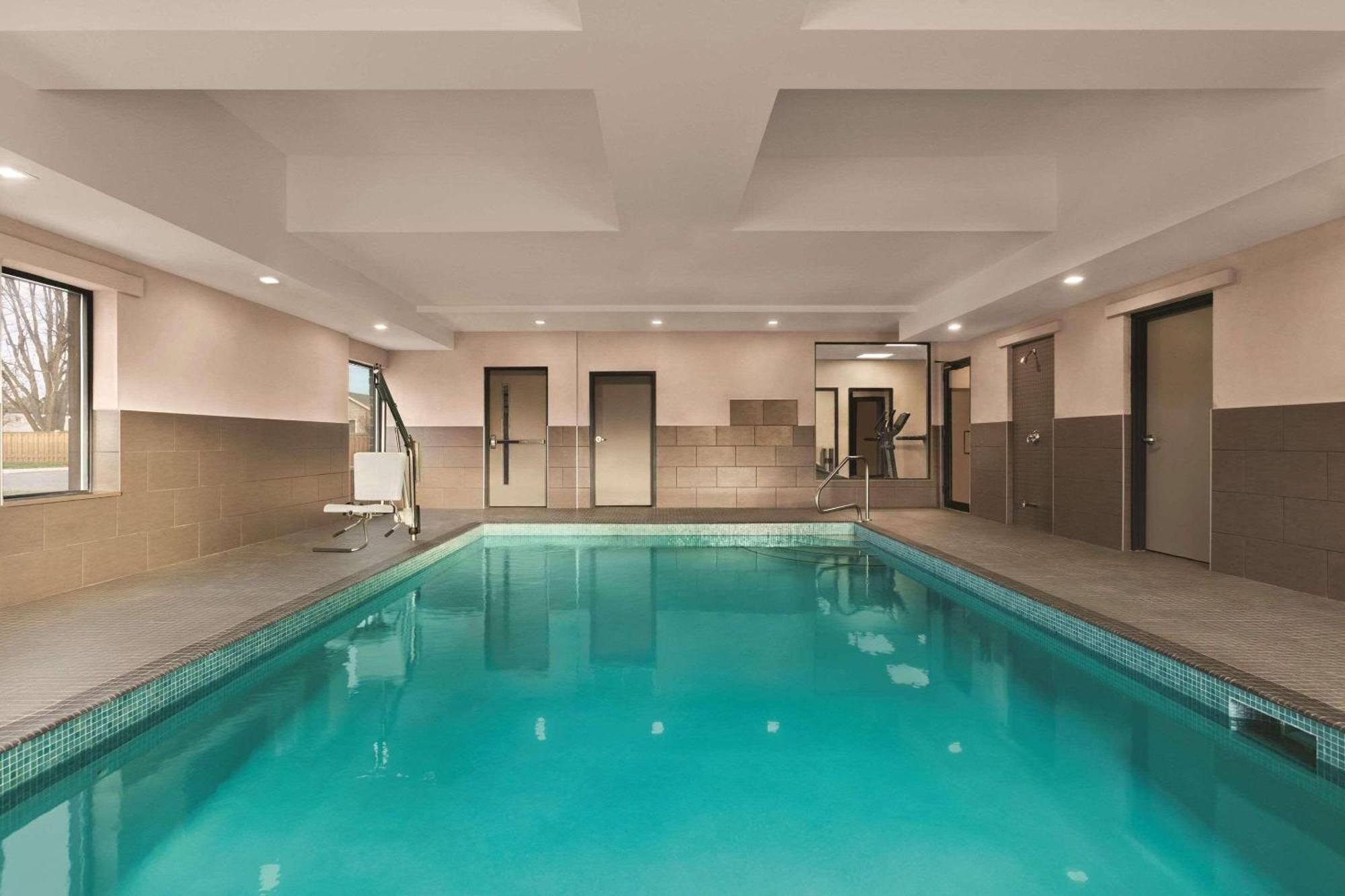 Country Inn & Suites By Radisson, Belleville, On Luaran gambar
